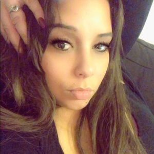 Meet your Posher, Enjoli